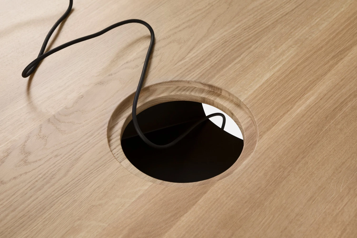 Staffan Holm Alle Round Media Table 6 Staffan Holm Alle Round Media Table