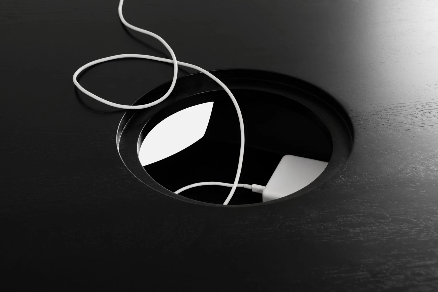 Staffan Holm Alle Round Media Table 16 Staffan Holm Alle Round Media Table