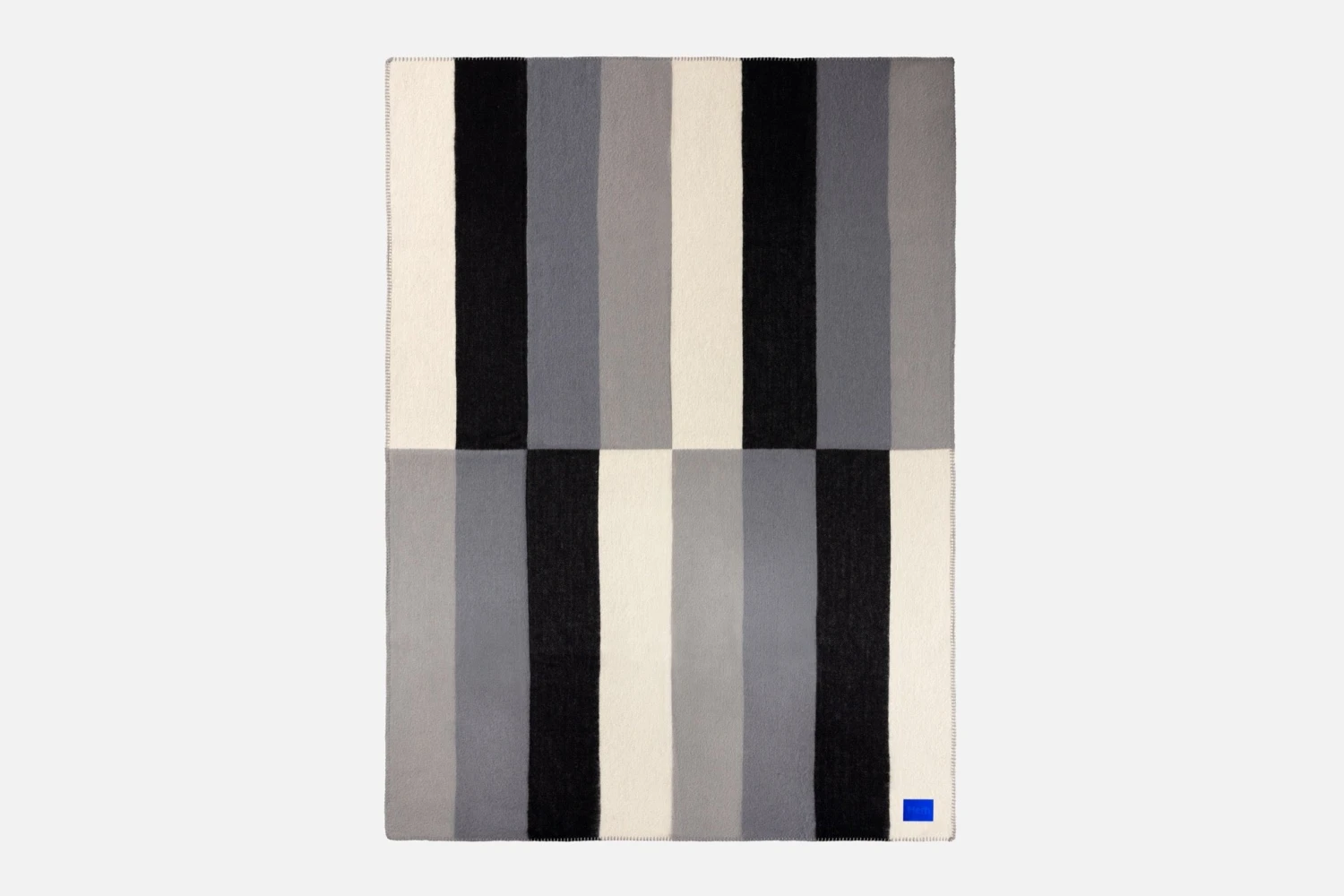 Arthur Arbesser Accessories Block Throw 14 Arthur Arbesser Accessories Block Throw