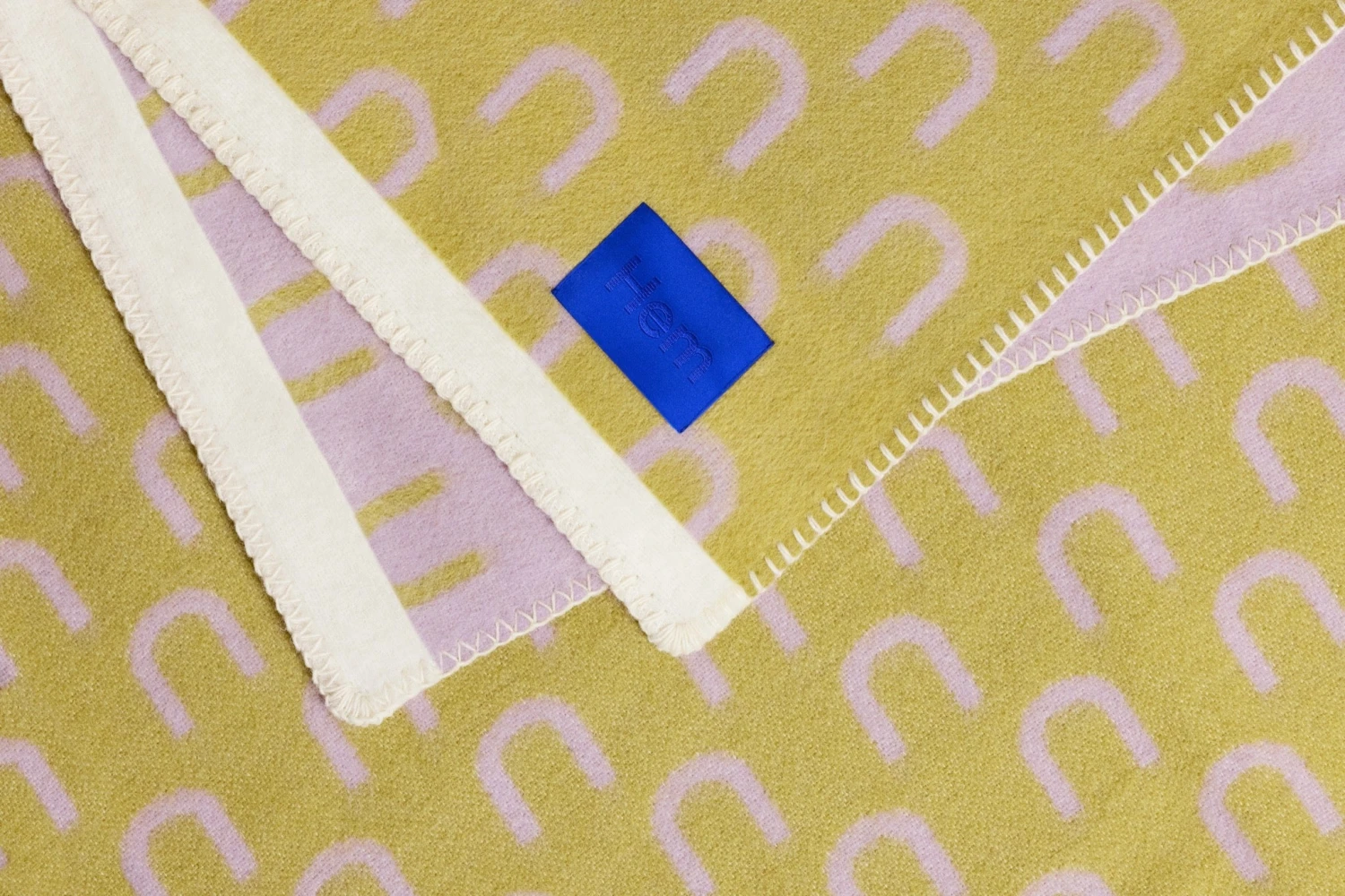 Arthur Arbesser Arch Throw Accessories 15 Arthur Arbesser Arch Throw Accessories