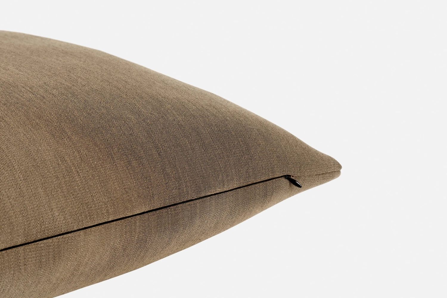 Hem Neo Cushion Medium 18 Hem Neo Cushion Medium