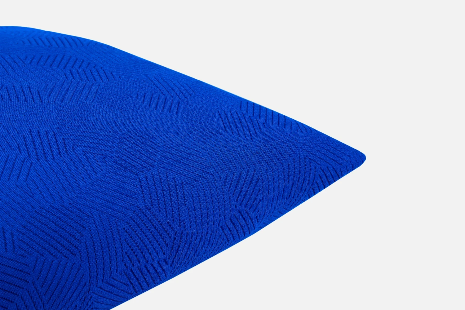 Sylvain Willenz Storm Cushion Medium Accessories 32 Sylvain Willenz Storm Cushion Medium Accessories